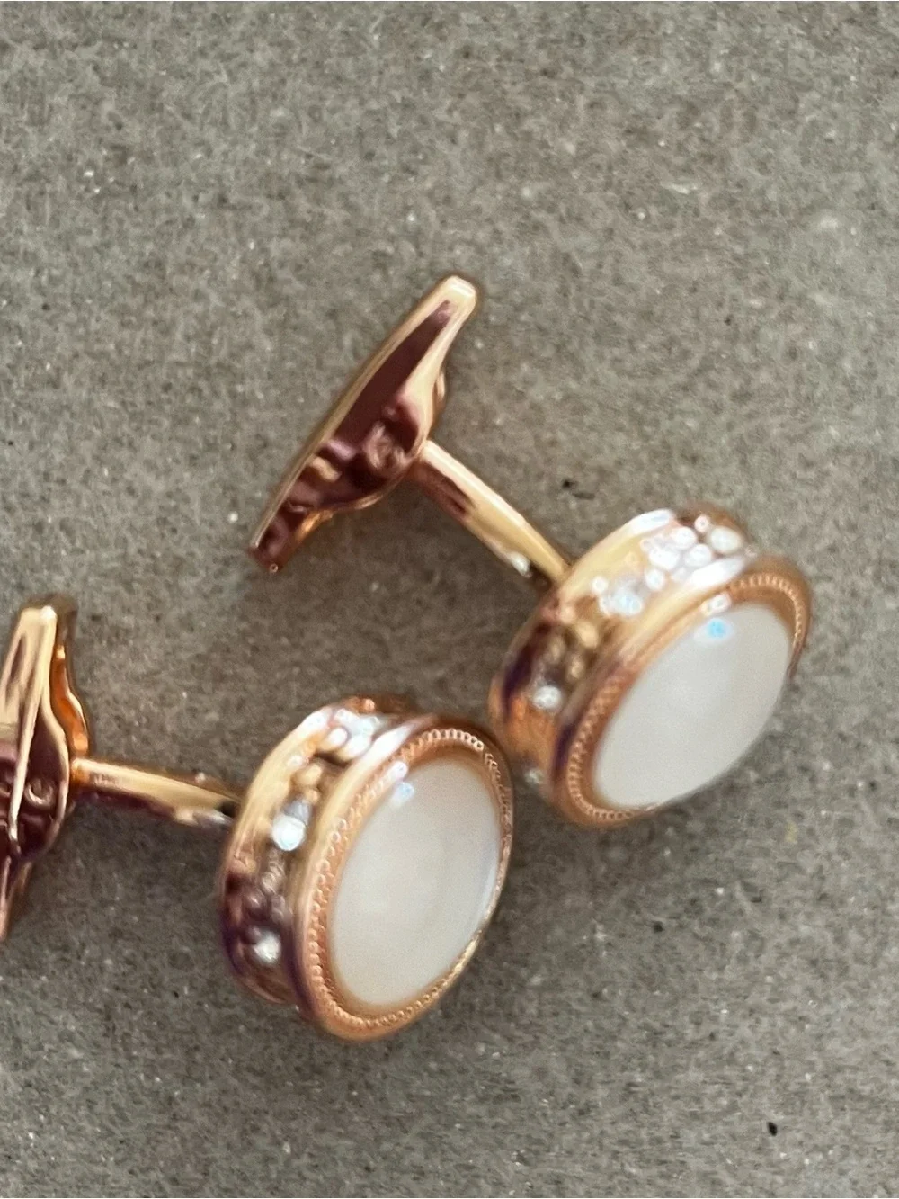 N/A sofisticated gold